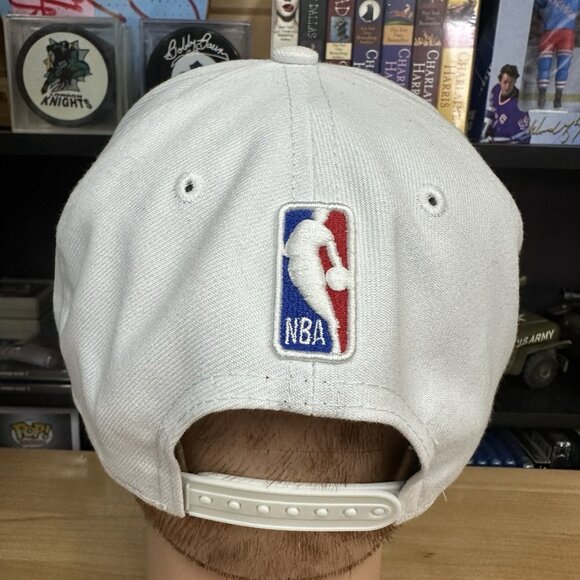 New Era Toronto Raptors 9FIFTY Snapback Hat NORTH White Gold Black - Picture 4 of 6